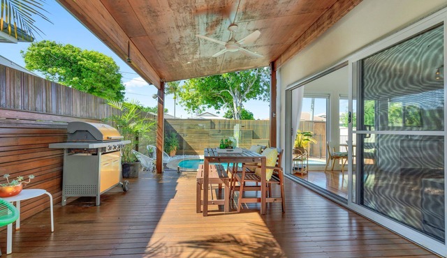 "Cutts Cottage" - Margate Q 4020