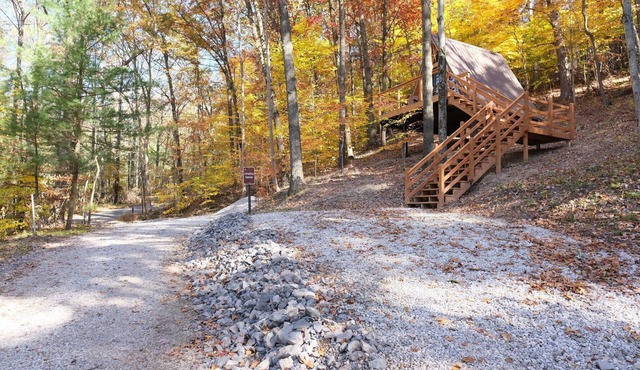 Cuyahoga/Rustic Lakeview Cabin- 2 Person A-Frame