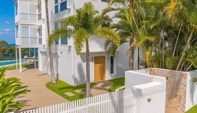 Cvue - Rainbow Beach