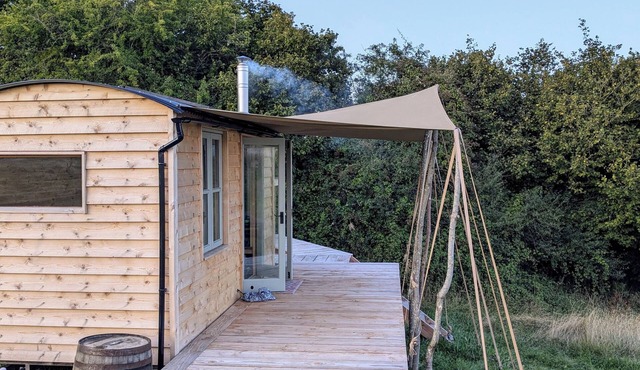 Cwtch Bryn | Off-grid Escape | Wilder Nature