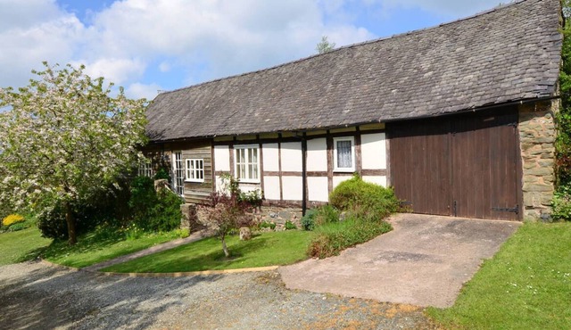 Cwmdulla Barn in Montgomery