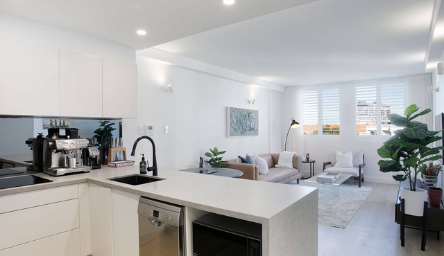 Cyan skies, Elizabeth Bay I90