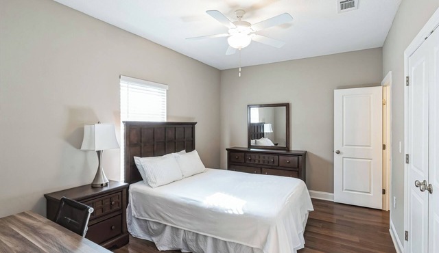 Cypress 71. 2bd|2b with full Kitchen equip