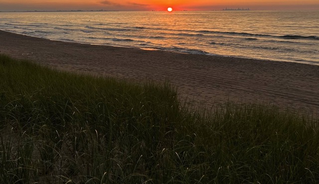 Cypress House Directly on the Beach- Direct Waterfront