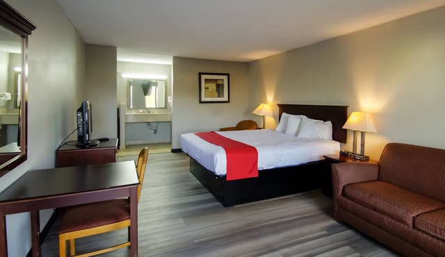 Cypress Inn & Suites Washington by OYO