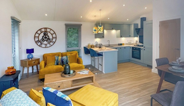 Cypress Lodge sleeps 4. One master bedroom with large en suite.