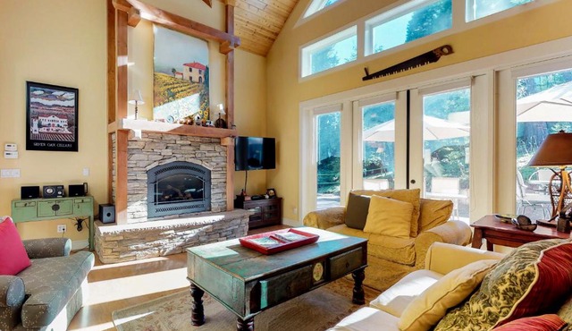 Cypress Lodge