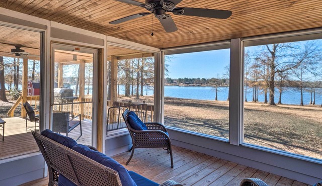 'Cypress Point' Spacious Home: Pier & Boat Launch!