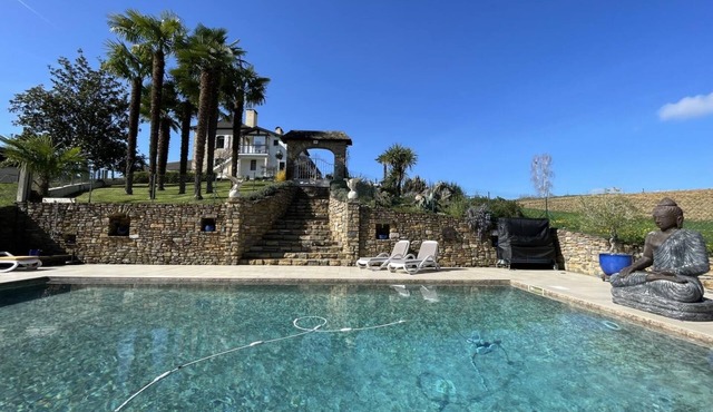 CYRALIE - ASSON - Gîte