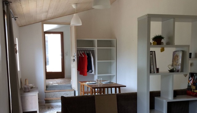 Dépendance en rez de Jardin