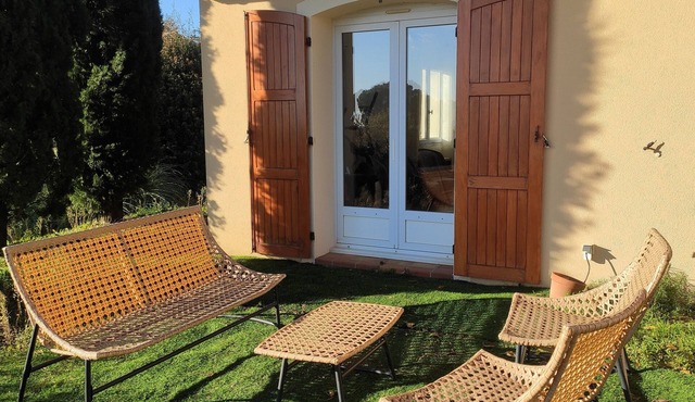 Dépendance cocooning bon standing Ampuis. Pets welcome!