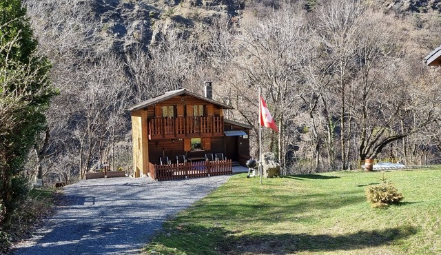 Détendez-vous Dans ce Chalet Unique et Tranquille à la Montagne .calme Assuré