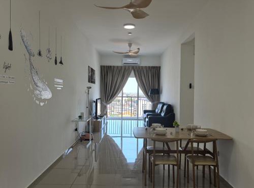 D Aman Infinity Pool and AS Tower View Homestay 02