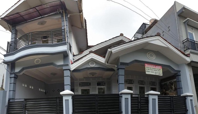 D'Corner House (Woman Only)
