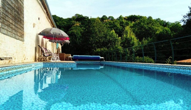 Domaine Moulin la Place, 20m swimming pool, Jacuzzi, 7ha park