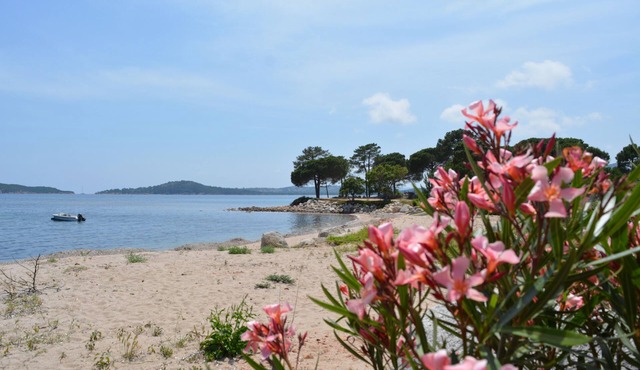 Duplex for 5 people, 500m from the beach in a residence with swimming pool