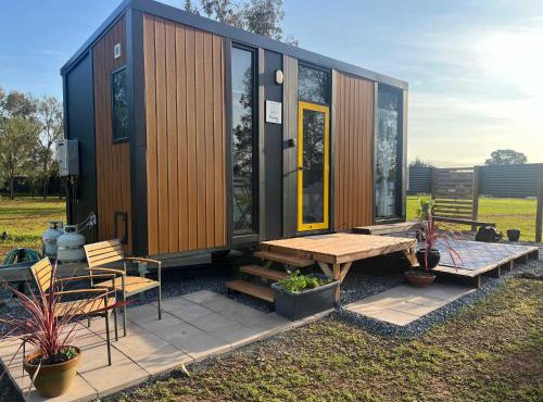 D&L Cottage by Tiny Away