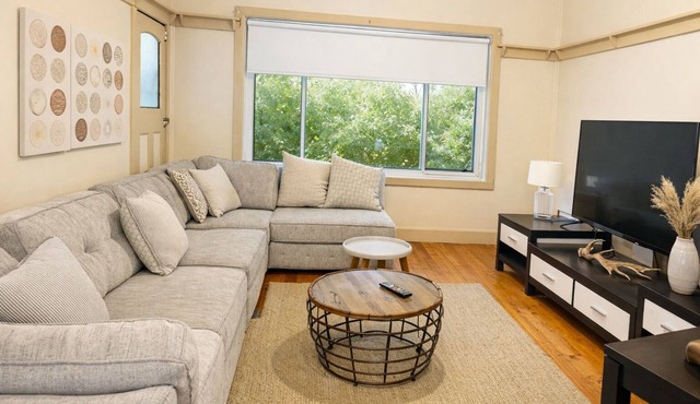 D103 Lemon Tree House- amazing