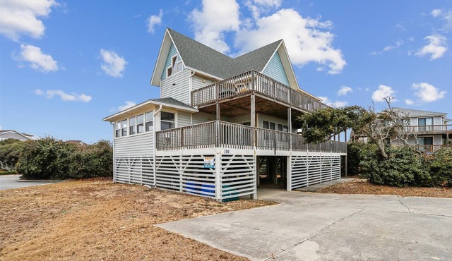 D130 - Shannon is a semi-oceanfront house with 4 BR, 3 BA and ocean views!