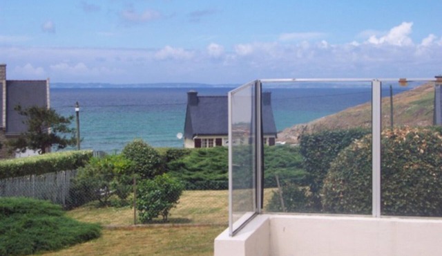 D5002- VILLA ON GARDEN LOCATED 150M FROM THE BEACH OF KERVEL