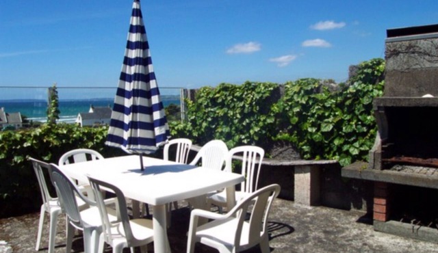 D8004- VILLA SEA VIEW WITH LARGE GARDEN 150 M FROM THE BEACH OF PORS-AR-VAG