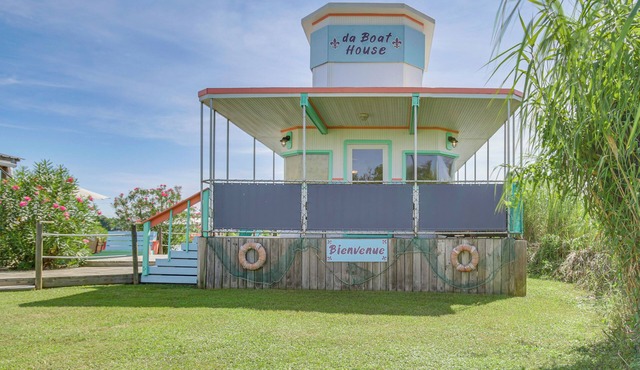 'Da Boat House' w/World-Class Bayou Fishing!
