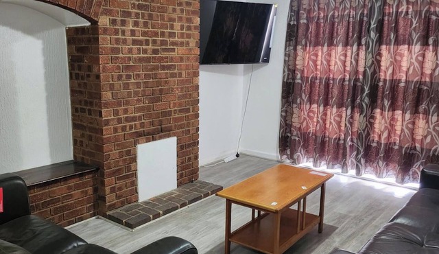 Dagenham - House - Stay5 - Parking - GreatLocation