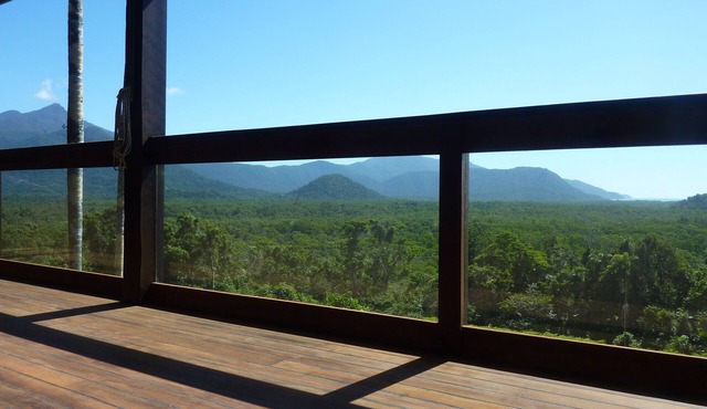 Daintree Holiday Homes - La Vista - Ocean Views with Private Pool & Jet Spa