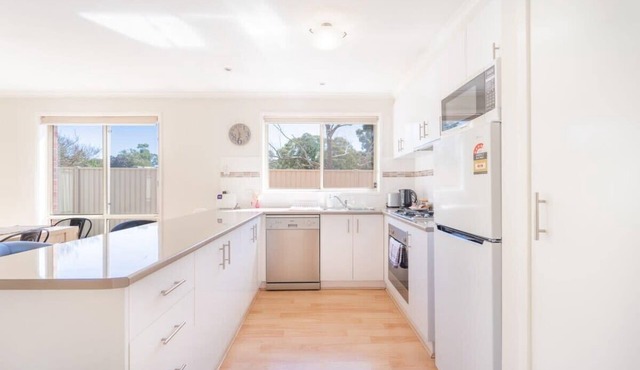 Dainty Druid Abode Su