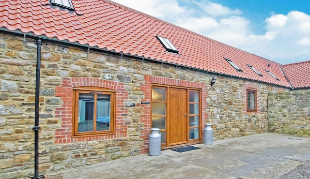 Dairy Cottage - E5279