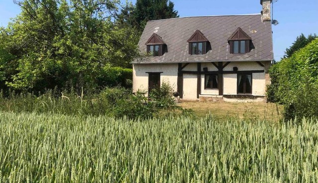 Daisy Cottage with seasonal Swimming Pool