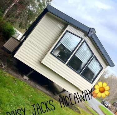 Daisy-Jacks Hideaway
