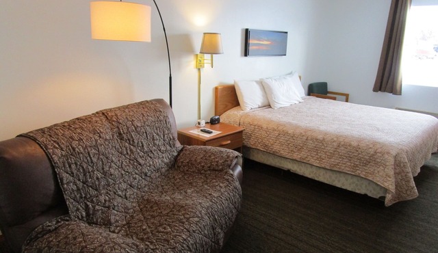 Dakota Country Inn & Suites