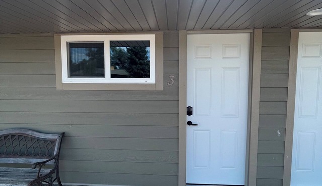 Dakota Landing Cabins & Motel: Room #3-Cozy, newly remodeled motel room