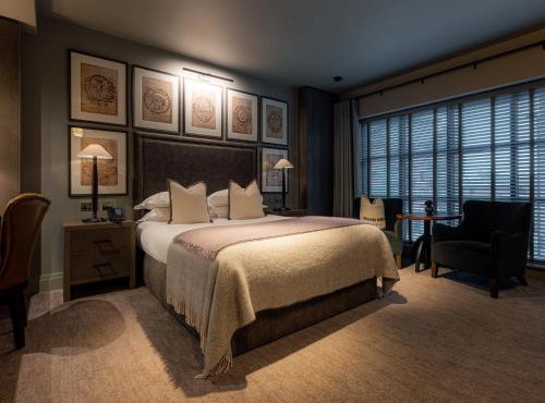 Dakota Manchester Airport