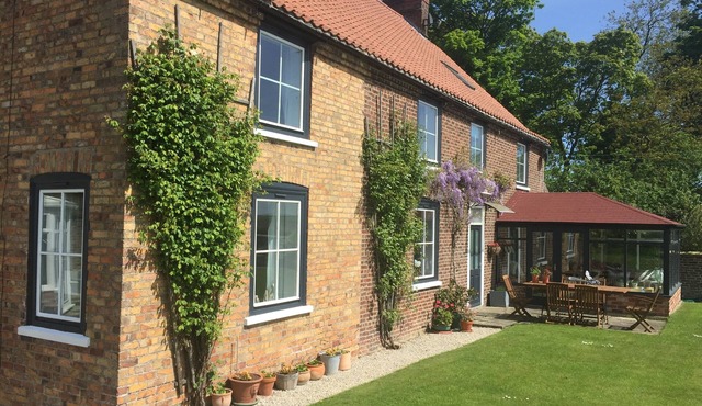 Dale Farm Holidays in the stunning Yorkshire Wolds near Filey Bay (3 bed 3 bath)