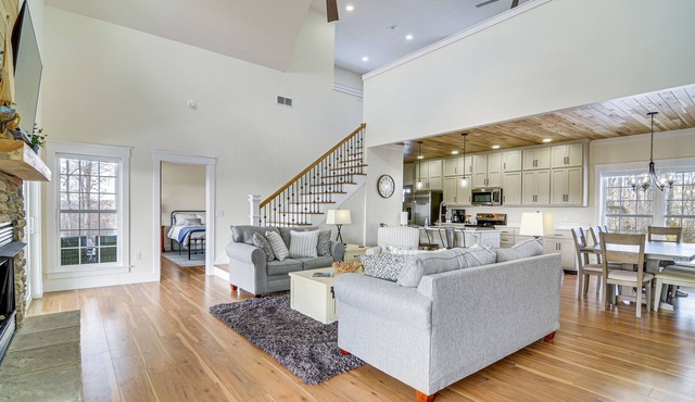 Dale Hollow Cottage w/Covered Porch & Lake Views!