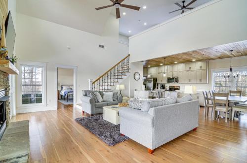 Dale Hollow Cottage with Covered Porch and Lake Views!