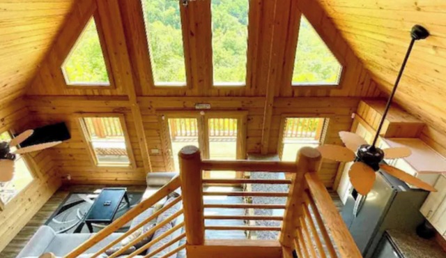 Dale Hollow Lakeview Getaway Log Cabin 3 Bedroom 2.5 Baths Scenic View Game Room