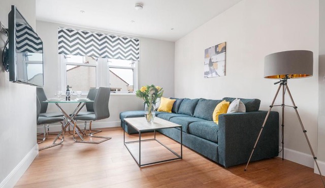 Dalkeith Three Bed Two Bath Apartment