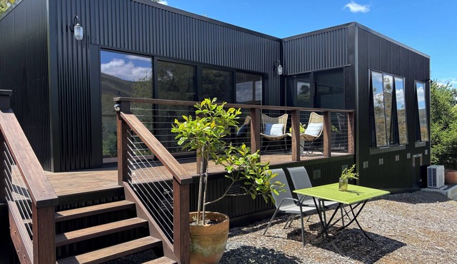 Dalla Vite, 'by the vine'