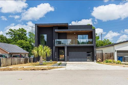 Dallas 6br Luxury New build 10 mins from Downtown