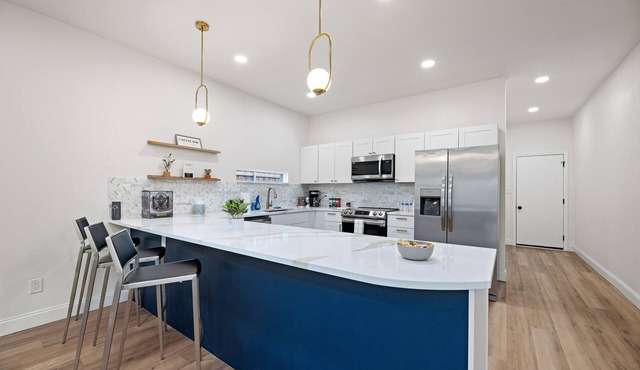 Dallas Luxe Retreat- Lavish 4-Bedroom Escape