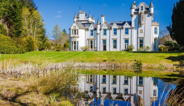 Dalnaglar Castle Estate