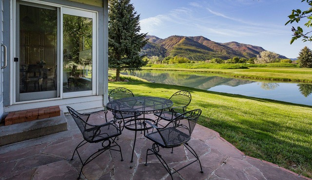 Dalton Ranch Home on the 12th Fairway - Water and Mountain Views