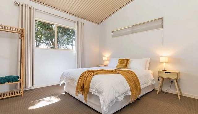 Dam It Getaway- 2 bed cabin