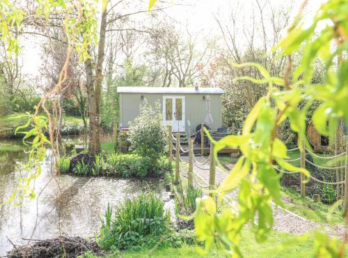 Damsel Shepherds Hut