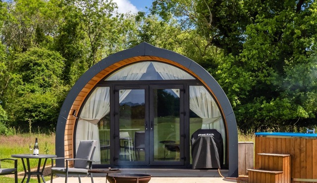 Damselfly - sleeps 2 guests in 1 bedroom