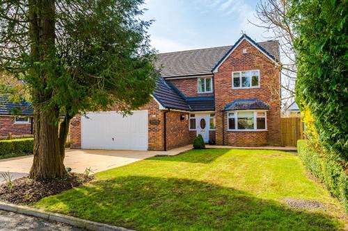 Damson House- Spacious, Modern 6 bedroom Executive House - Ideal for Work Teams or Multi-Generational Families