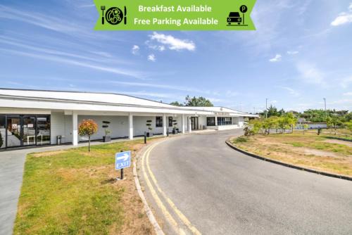 Dancenter Lux Resort London City M25